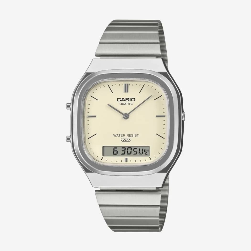Montre CASIO Homme Quartz Vintage, Cadran Blanc Rond 36 mm, Bracelet Acier Gris, Date Jour Alarme, Étanche 30m, Verre Résine, AQ-240E-7A2DF
