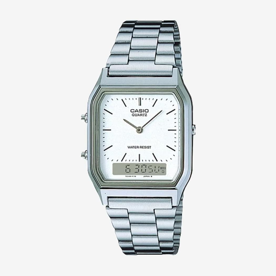 Montre CASIO Homme Quartz Vintage Acier, Cadran Rectangle Blanc, Bracelet Gris, Date Jour Alarme, Étanche 30m, Verre Minéral, 30mm – AQ-230A-7DMQ